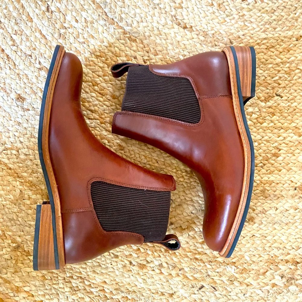 NEW Nisolo All-Weather Chelsea Boot in Brandy Size 9.5